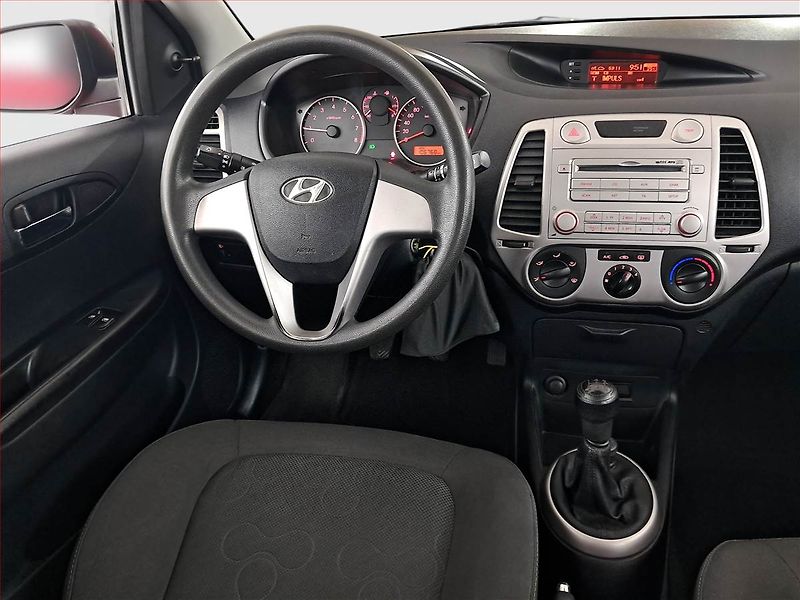 Hyundai i20 (2009) Comfort 1.2, Serv.kniha - fotka 7 z 17