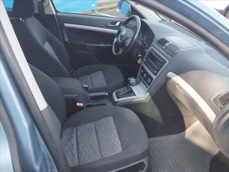 Škoda Octavia 1,6 MPi 75KW DSG - fotka 8 z 18