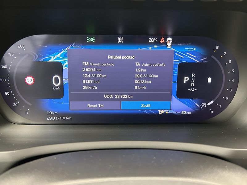 Volvo XC90 2.0  B5 4x4 Plus - fotka 18 z 29