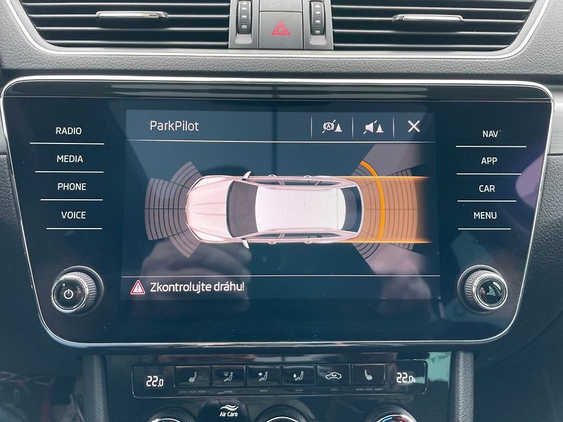Škoda Superb (2018) 2.0TDi 110kW 4x4! STYLE++! - fotka 36 z 43