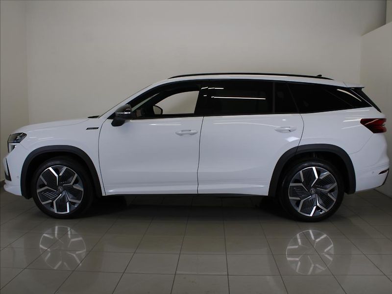 Škoda Kodiaq 2,0 TDI 4x4 Sportline 22tkm.TZ - fotka 5 z 33