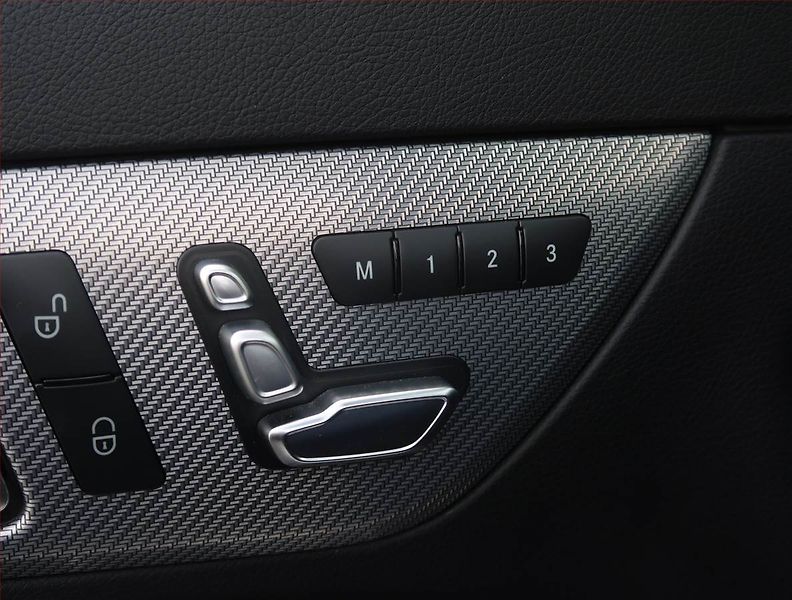 Mercedes-Benz SLC (2019) 300, Automat,180KW,Full Led - fotka 17 z 23