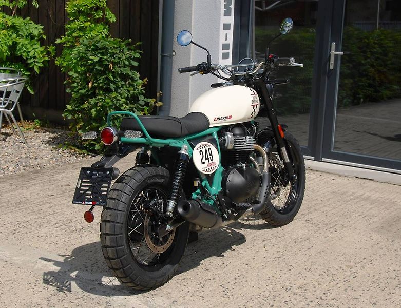 Royal Enfield (2026) Bear 650 TWO FOUR NINE - fotka 12 z 25