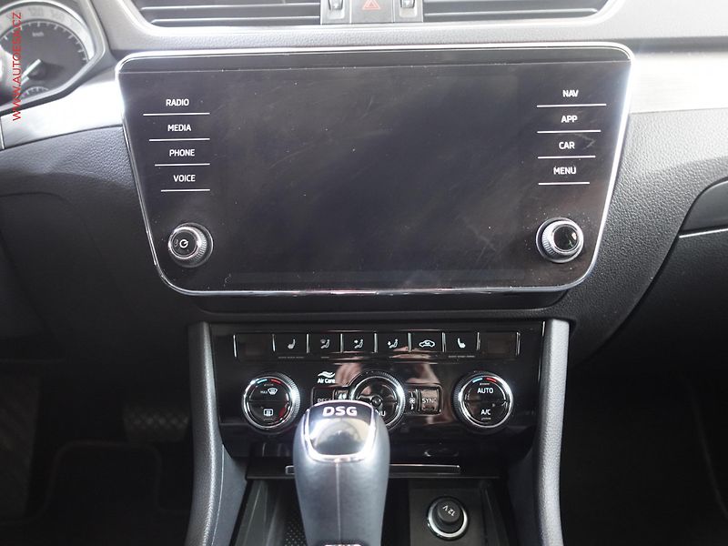 Škoda Superb (2021) 1.5 TSi, 2.maj,ČR, Style - fotka 14 z 28