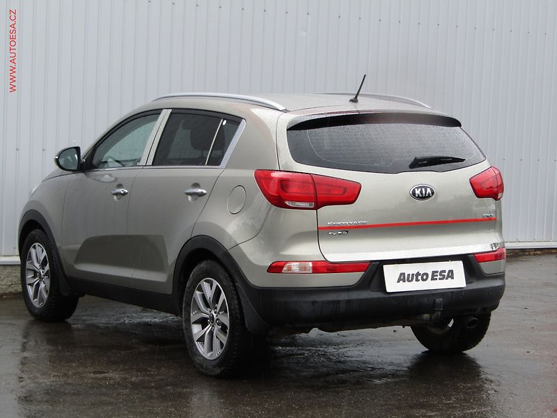Kia Sportage (2015) 1.7CRDi, ČR, AC, park. kamera - fotka 6 z 23
