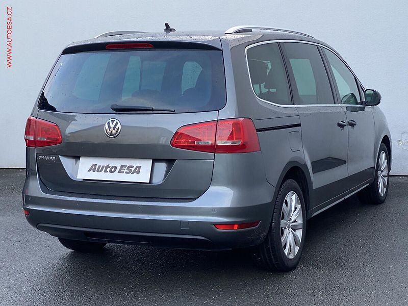 Volkswagen Sharan (2011) 2.0 TDi, Highline, navi - fotka 4 z 20