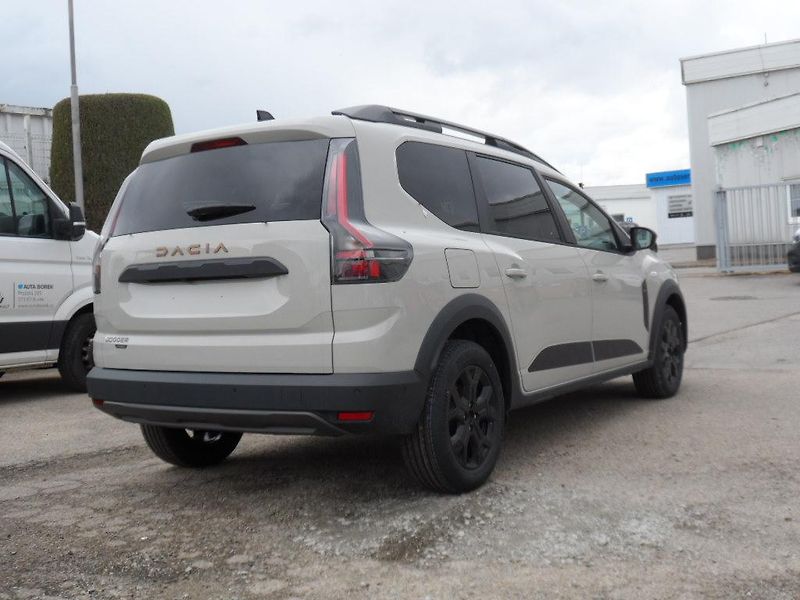 Dacia Jogger (2026) Extreme hybrid 155 5 míst    - fotka 3 z 5