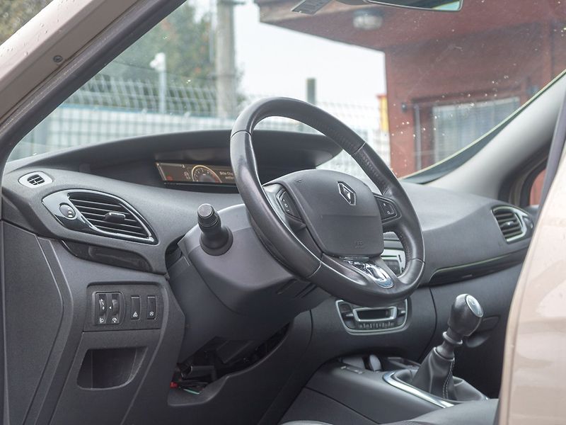 Renault Scénic (2014) 1.5DCI 81KW – NAVIGACE - fotka 13 z 46