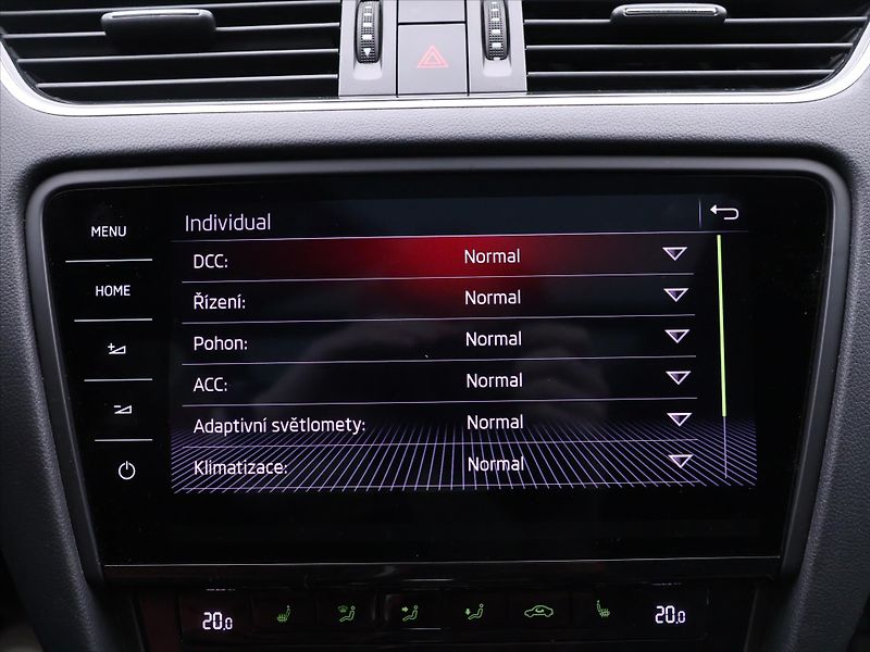 Škoda Octavia 2,0 TDI RS 4x4 DSG Virtual LED - fotka 29 z 43