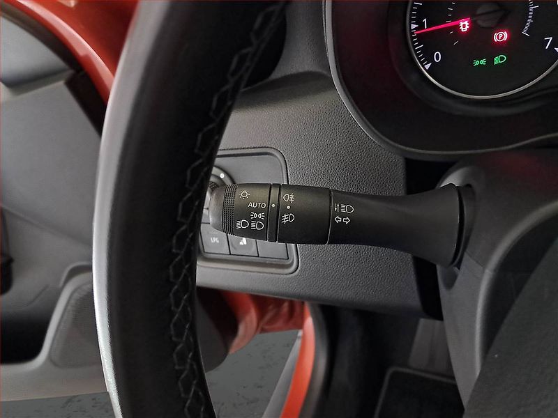 Dacia Duster (2022) 1.0 TCe, LPG, Serv.kniha, Navi - fotka 19 z 21