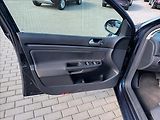Volkswagen Golf 1,6 75kw,AUTOMAT,SERVISKA - náhled 16