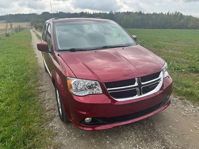 Dodge Grand Caravan (2016) 3.6 V6 SERVISNÍ KNIHA - fotka 1 z 40