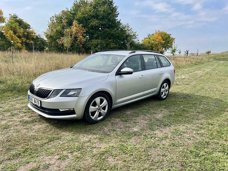 Škoda Octavia (2017) 1.6 TDI 85 kW ve skvělém stavu - fotka 8 z 12