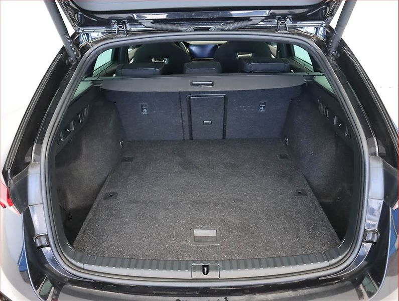 Škoda Octavia (2023) Sportline 2.0 TDI - fotka 14 z 28