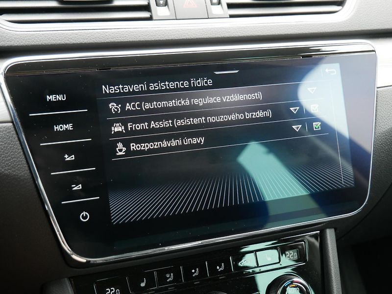 Škoda Superb - fotka 18 z 25
