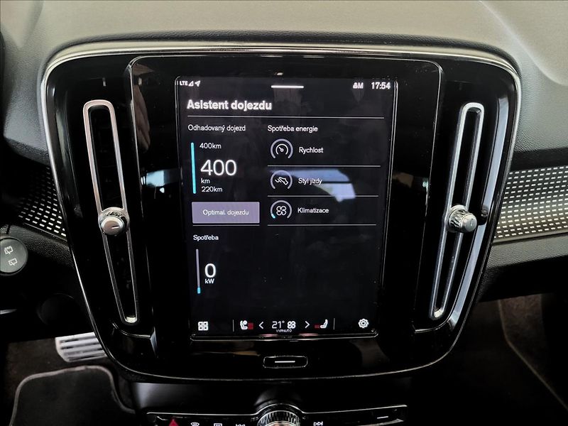 Volvo XC40 TWIN PLUS 408 PS,4X4,78KWh - fotka 33 z 50