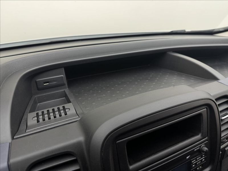 Opel Vivaro 1,6 89kW KLIMA DPH 1.MAJ CZ TZ - fotka 15 z 32