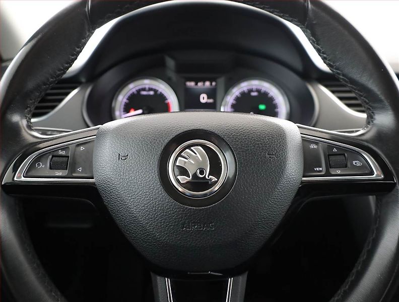 Škoda Octavia (2019) Style 1.5 TSI, Automat - fotka 8 z 19