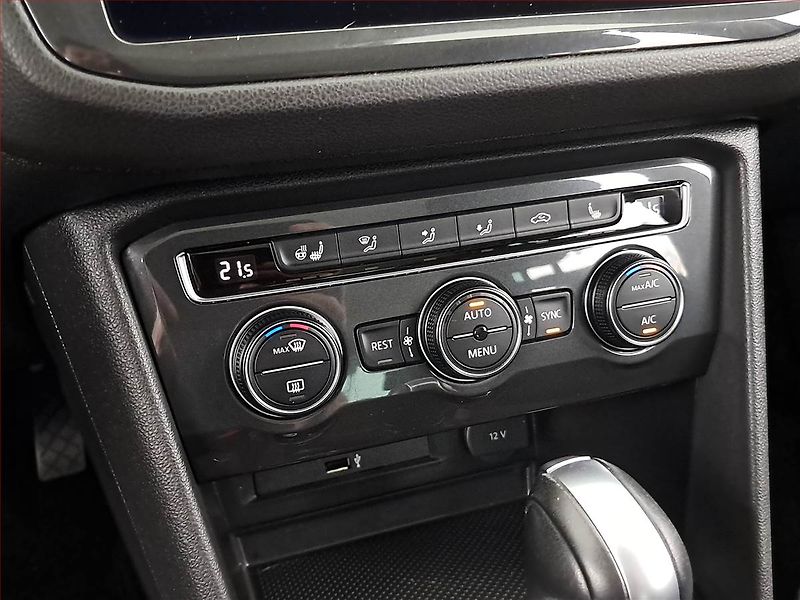 Volkswagen Tiguan (2020) 2.0 BiTDI - fotka 18 z 24