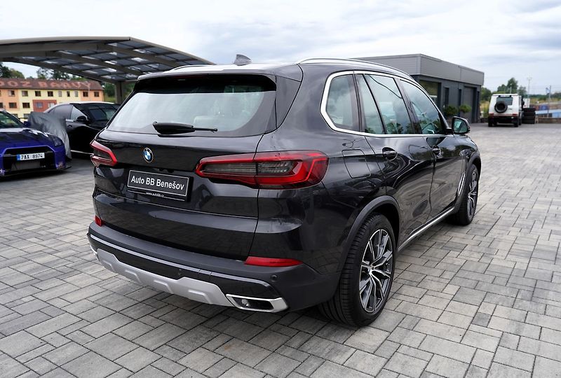 BMW X5 40i xDrive/340 PS/tažné/panora - fotka 6 z 47