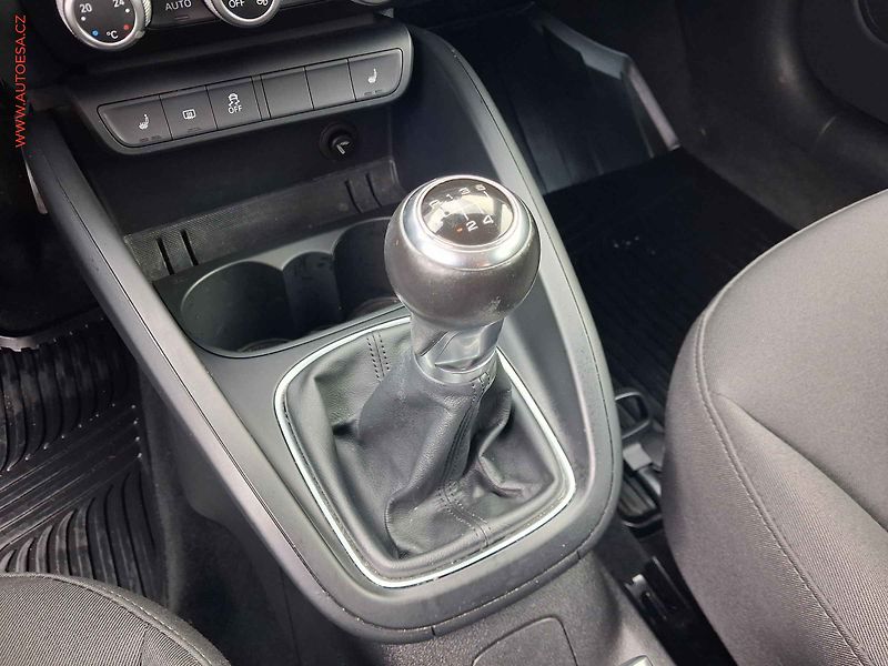Audi A1 (2016) 1.0 TFSi, 1.maj, AC, navi - fotka 15 z 16