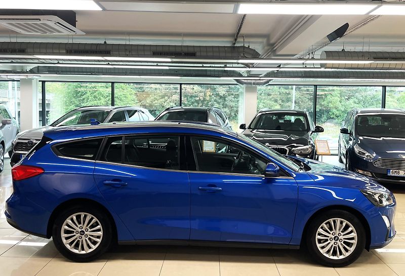 Ford Focus Titanium 1,5Ecoblue REZERVACE - fotka 7 z 29