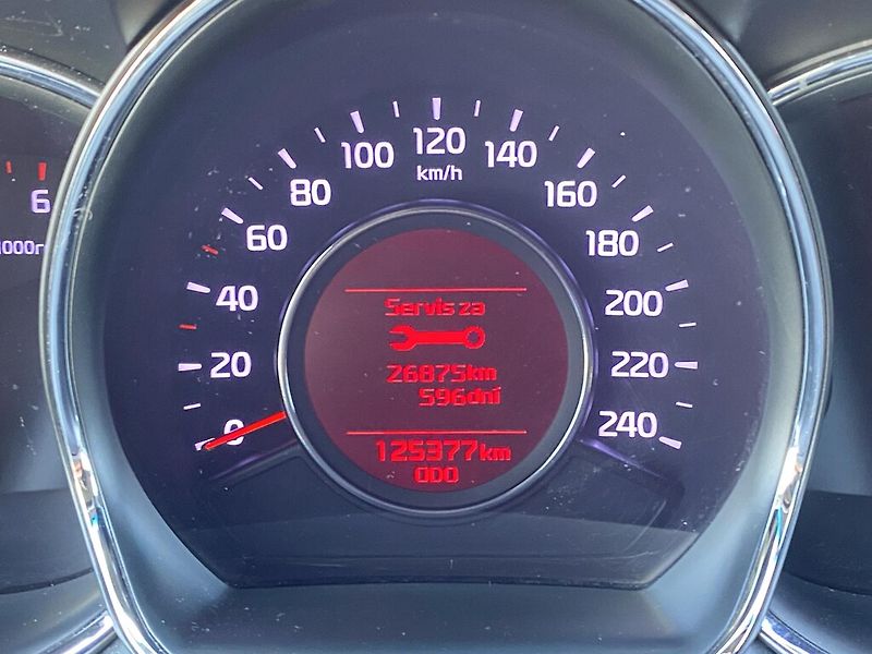 Kia Ceed 1,6 CRDi 100 kW - fotka 10 z 25