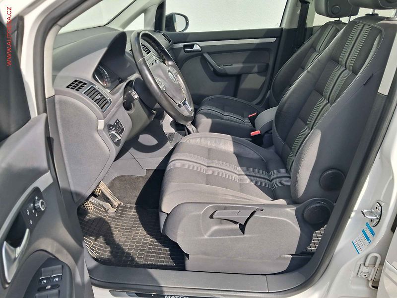 Volkswagen Touran (2012) 1.4 TSi, Match, navi, panor - fotka 9 z 18