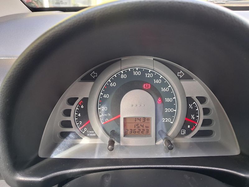 Volkswagen Fox (2007) KLIMA BEZ KOROZE PO ROZVODECH - fotka 23 z 28