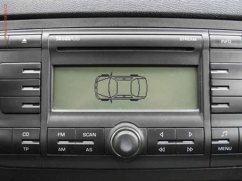 Škoda Octavia (2006) 2.0 FSI, nez.topení - fotka 13 z 20