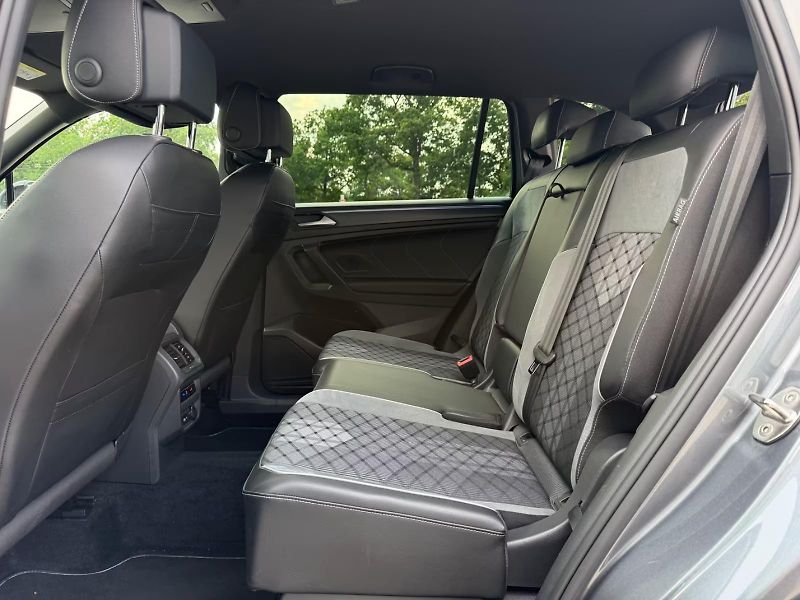 Volkswagen Tiguan Allspace 2.0TDI DSG 4x4 147kW R-Line TZ - fotka 6 z 8