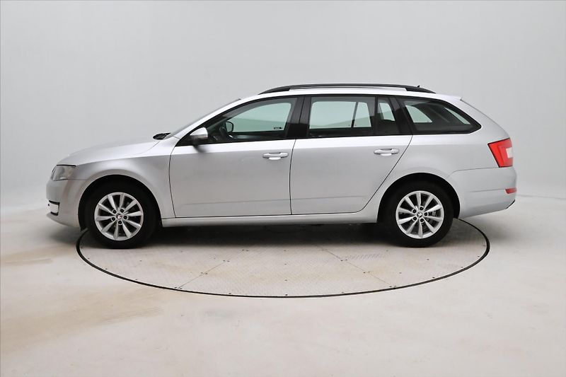 Škoda Octavia 1,6 TDI 77 kW DSG Ambition Zár - fotka 8 z 29