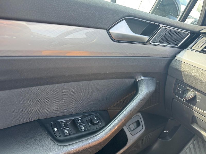 Volkswagen Passat Variant (2022) BUSINESS EVO 1.5TSI 110kW CZ  - fotka 11 z 11