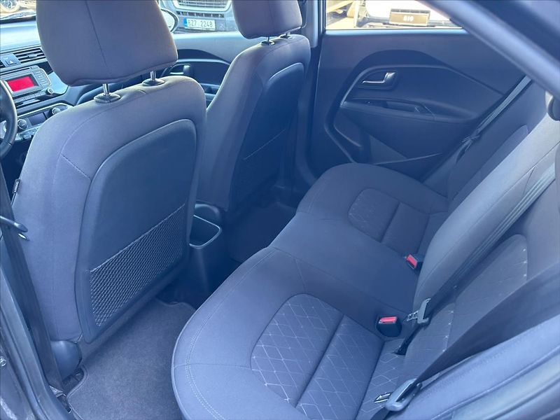 Kia Rio 1,2 CVVT  Comfort - ČR - fotka 20 z 25