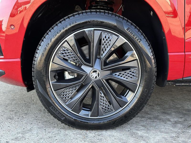 Škoda Karoq 2.0TDi 4x4 DSG 150PS Sportline - fotka 12 z 49