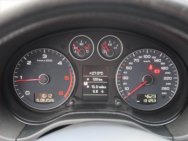 Audi A3 (2012) 1.6 TDI, Navi, Xenony - fotka 11 z 16
