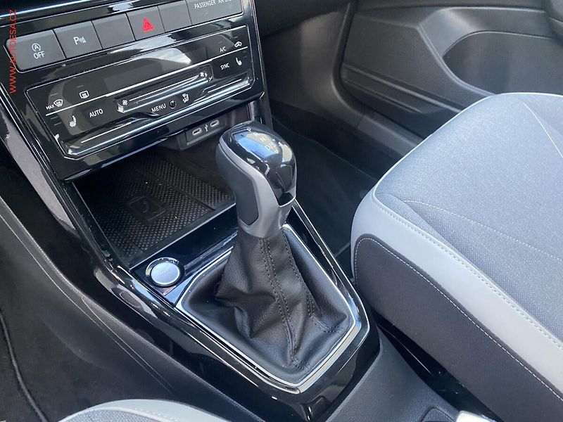Volkswagen T-Cross (2024) 1.0 TSi, 1.maj,ČR, Style, DSG - fotka 16 z 18