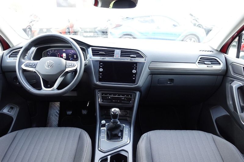 Volkswagen Tiguan 1.5 TSI EVO 110 kW Life - fotka 16 z 32