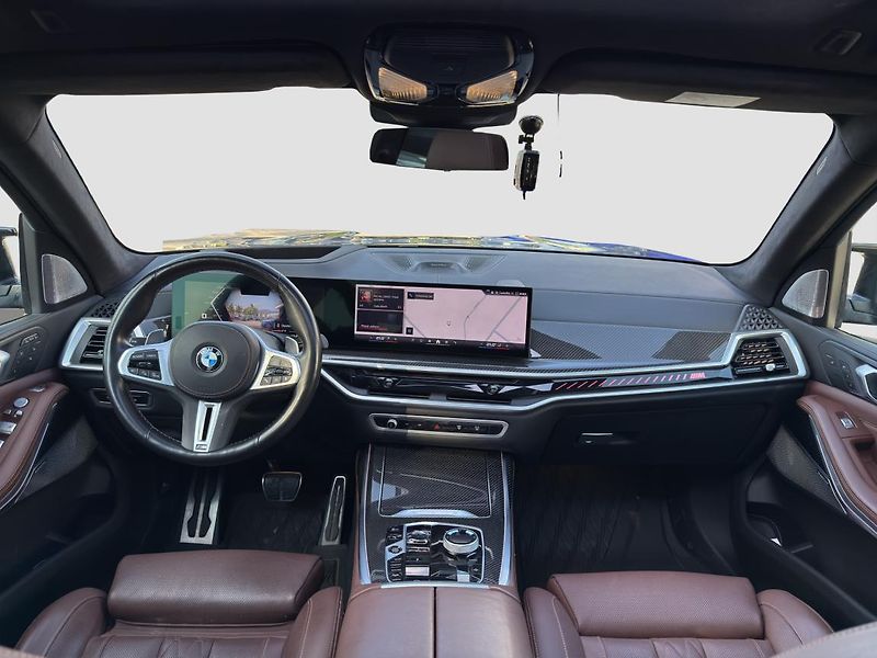 BMW X7 M60i xDrive - fotka 4 z 21