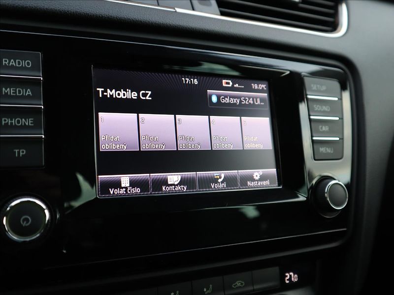 Škoda Octavia 1,4   TSi, DigiKlima, ParkPilo - fotka 16 z 31