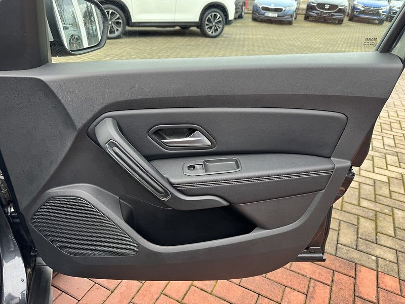 Dacia Duster (2019) 1.6i Navi Digi Klima Kamera - fotka 19 z 48