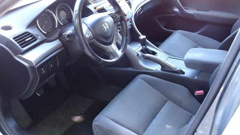 Honda Accord Accord 2.2CTDi 110kW - fotka 2 z 9