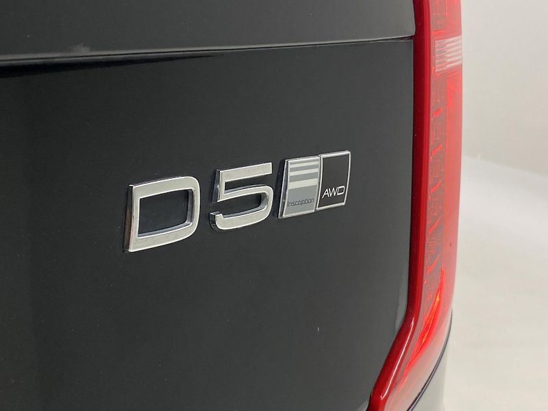 Volvo XC90 D5 AWD INSCRIPTION REZERVACE - fotka 39 z 49