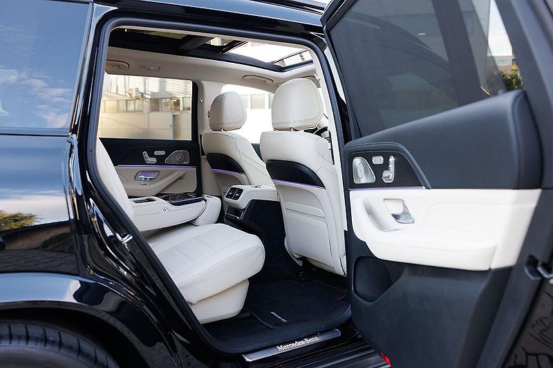 Mercedes-Benz GLS (2024) GLS 450d 4Matic AMG Line - fotka 56 z 64