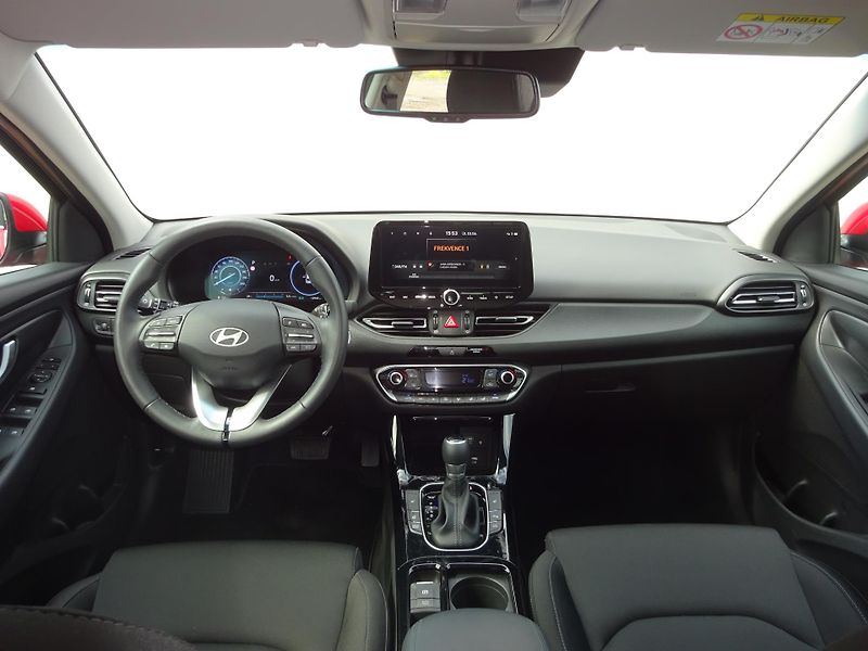 Hyundai i30 1.5 T-GDI 103kW DCT Style - fotka 5 z 21