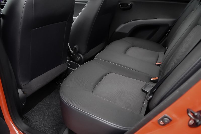 Hyundai i10 1.1 - fotka 22 z 25