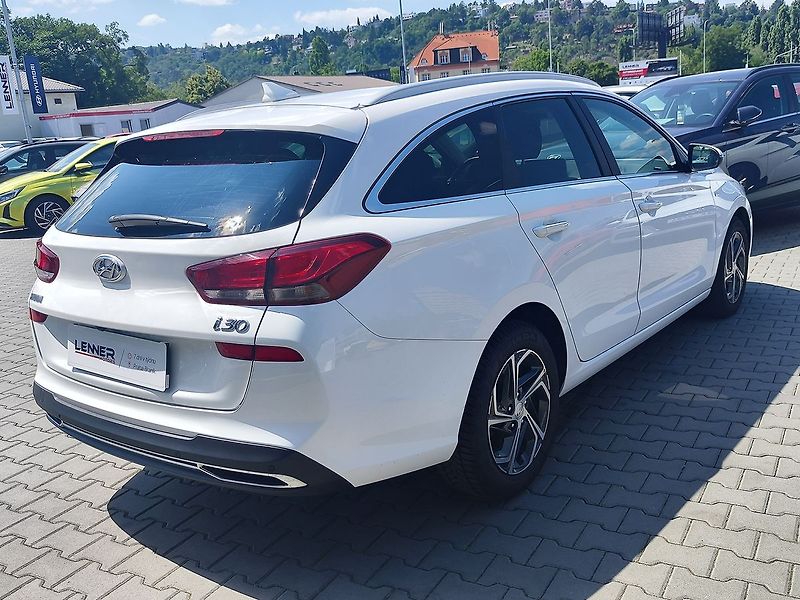 Hyundai i30 1.5 T-GDI/117kW Smart Navi - fotka 5 z 38