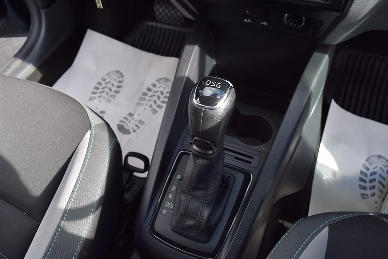 Škoda Fabia (2017) 1.2TSI 81kw DSG JOY NAVI APP - fotka 33 z 41