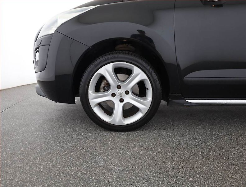 Peugeot 3008 (2010) 2.0 HDi, Tempomat - fotka 15 z 15