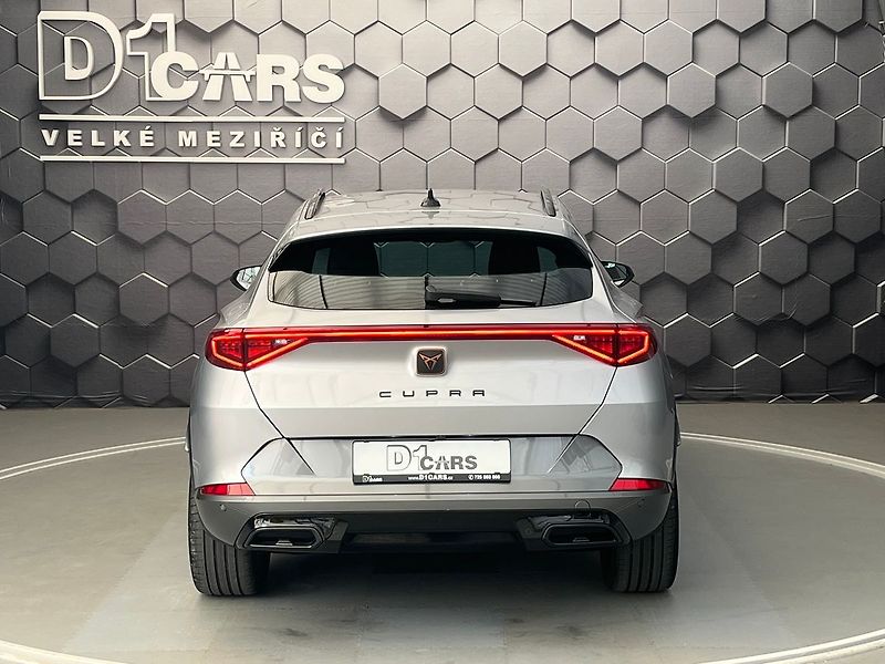 Cupra Formentor 2.0 TSi 140kW DSG 4x4 ČR 1.maj - fotka 4 z 87